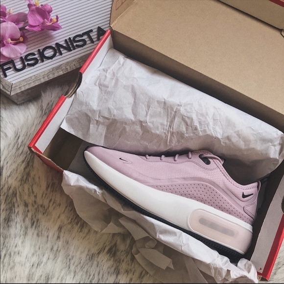 dusty rose nike shoes